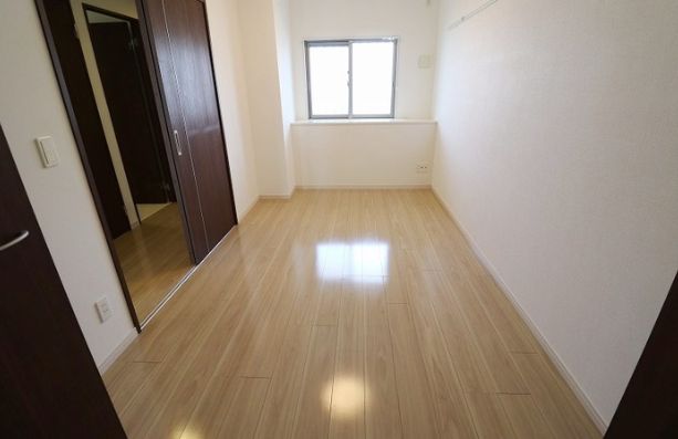 居室・リビング　※別号室の写真。現状優先。