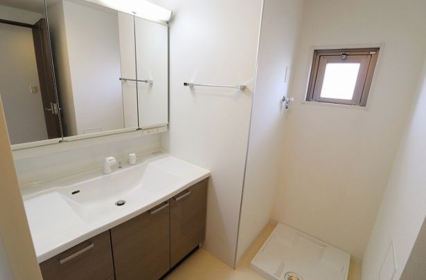 洗面設備　※別号室の写真。現状優先。