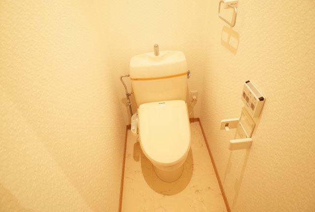 トイレ　ウォシュレット
