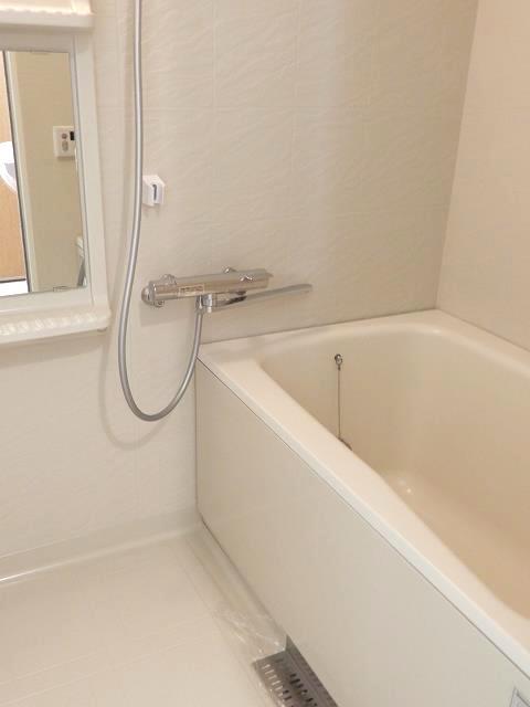 バス・シャワールーム　追い焚き機能付き