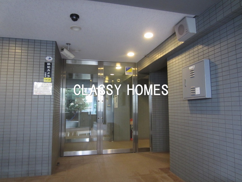 エントランス　1999年竣工　ラフュージュ大井町：エントランス