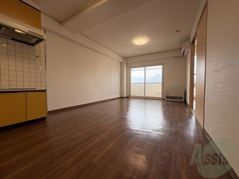 居室・リビング　広々としたリビングですね。使い勝手がよさそうですね！