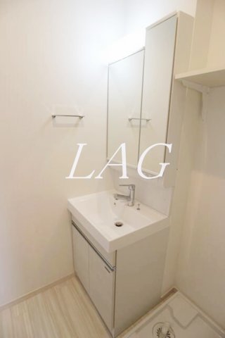 洗面設備　独立洗面台です。