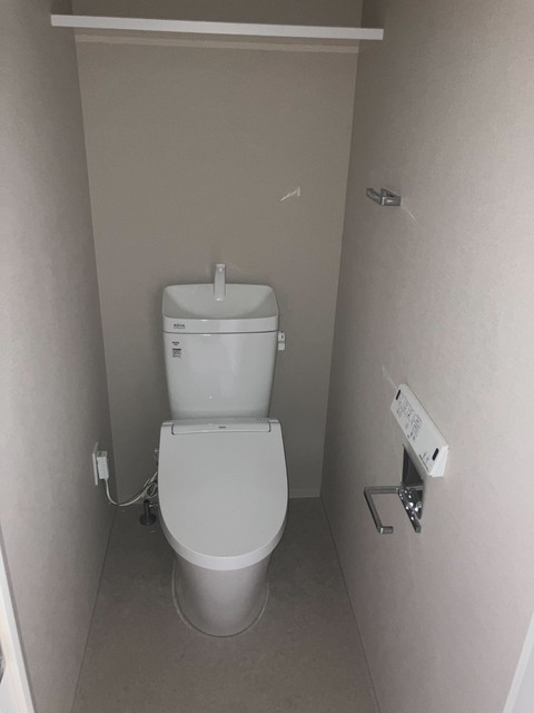 トイレ　※写真は同タイプ住戸です。