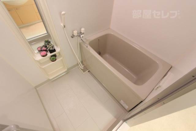 バス・シャワールーム　追炊き機能付きバス