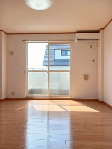 居室・リビング　ゆったり過ごせる居間です