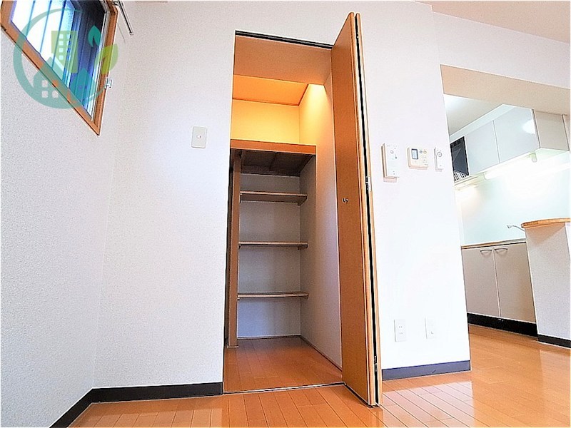 収納　パルテール灘（ ネット無料、高松建設）