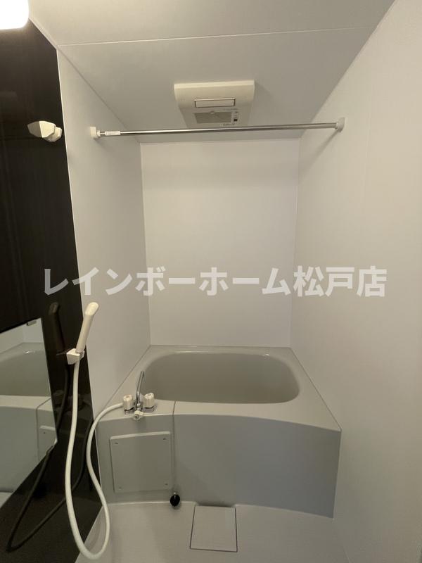 バス・シャワールーム　お風呂です