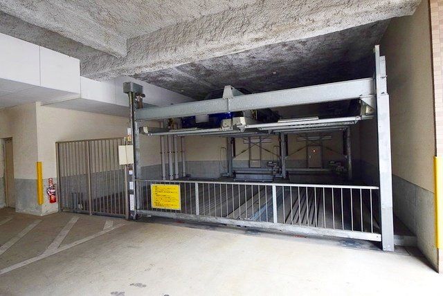 駐車場　駐車場