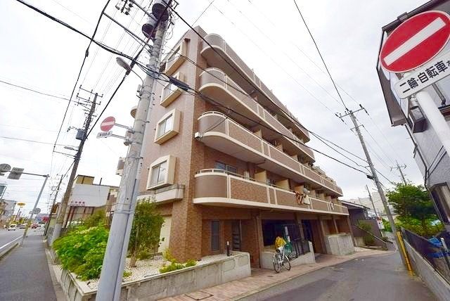 建物外観　２００１年３月築