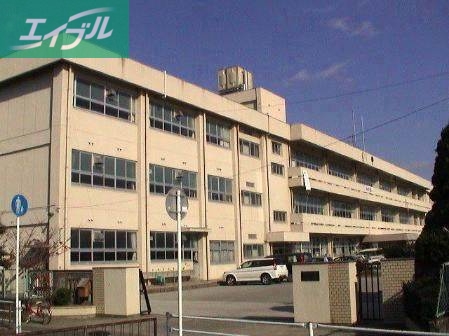 小学校　岡山市立津島小学校（小学校）まで646m