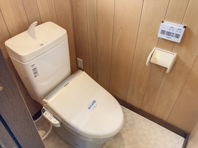 トイレ　サンプル写真になります。