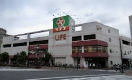 スーパー　ライフ千川駅前店（スーパー）まで332m