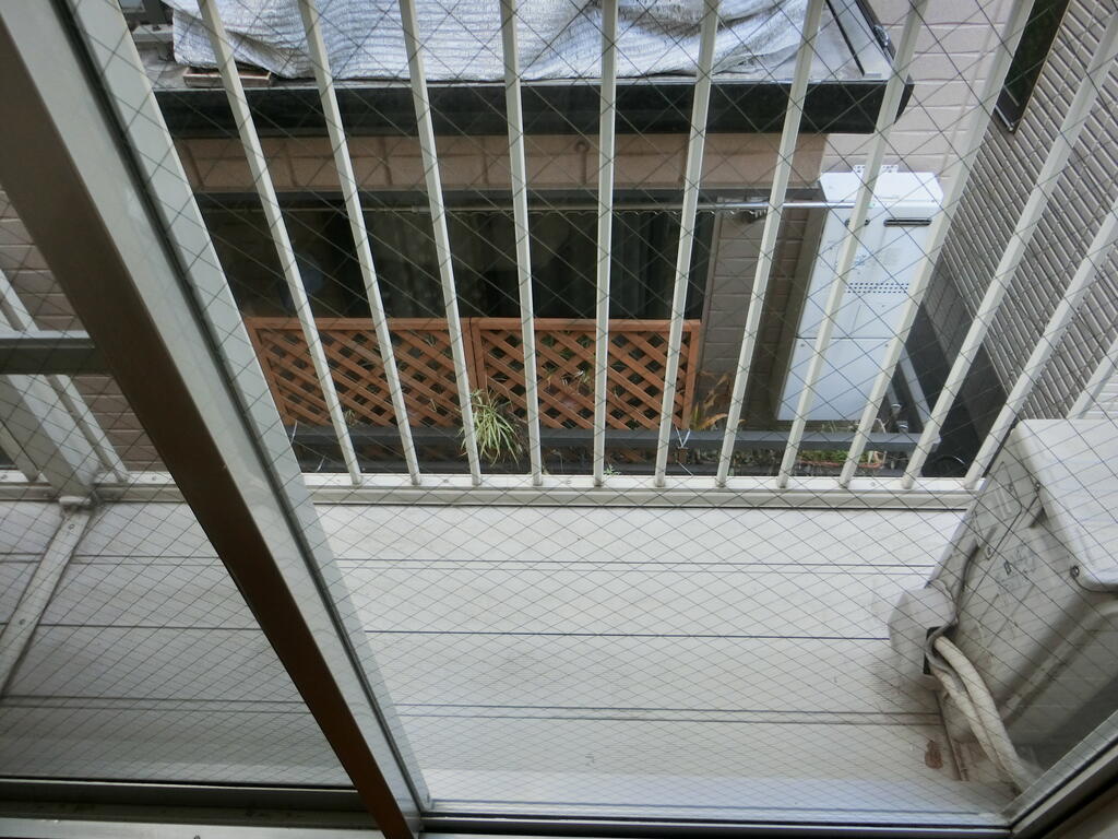 京王新線 初台駅 徒歩4分 3階建 築37年の内装写真