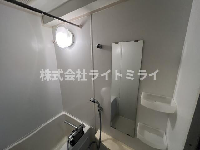バス・シャワールーム　?