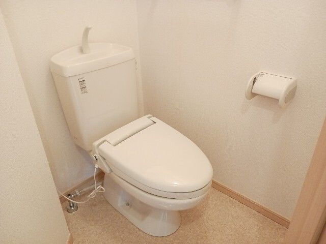 トイレ　コンパクトで使いやすいトイレです