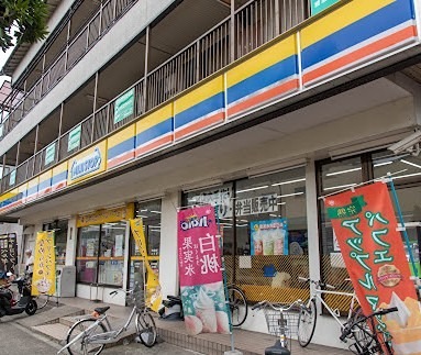 コンビニ　ミニストップ 辰沼店（コンビニ）まで297m