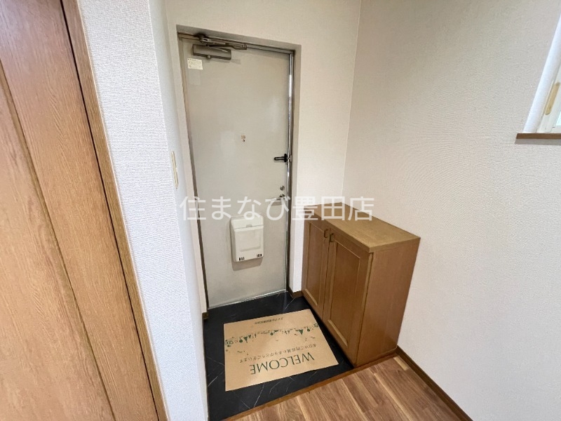 玄関　別部屋写真