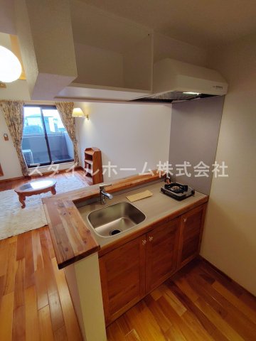 キッチン　別部屋写真です。