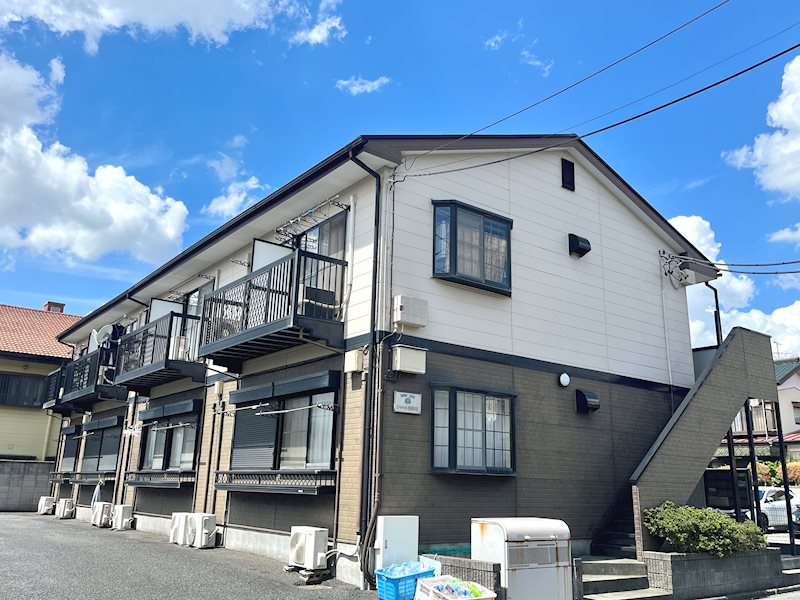 建物外観　新越谷駅徒歩７分（５６０ｍ）
