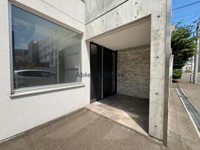 エントランス　エントランス部分
