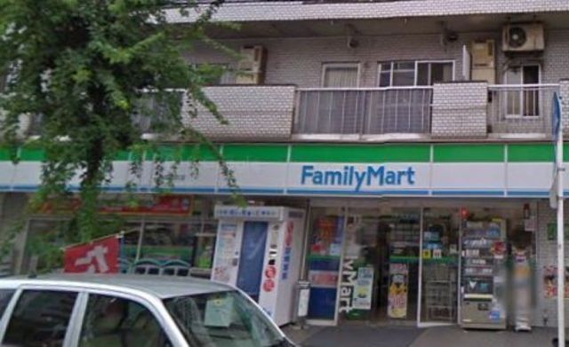 コンビニ　コンビニ（コンビニ）まで350m