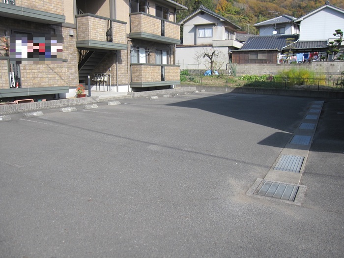 駐車場　駐車場