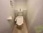 トイレ　温水洗浄便座付きのトイレは、使用しやすくうれしいですね。