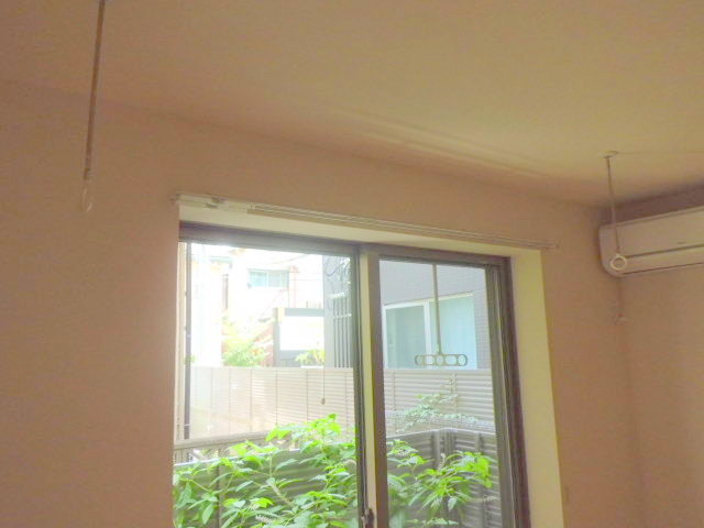 その他設備　雨の日も安心　室内物干フック