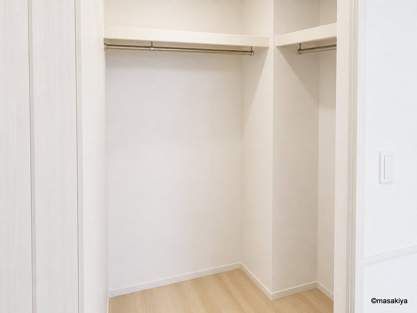 収納　写真は同タイプのものです。参考になさってください。