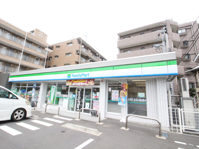 コンビニ　ファミリーマート戸塚吉田町店（コンビニ）まで480m