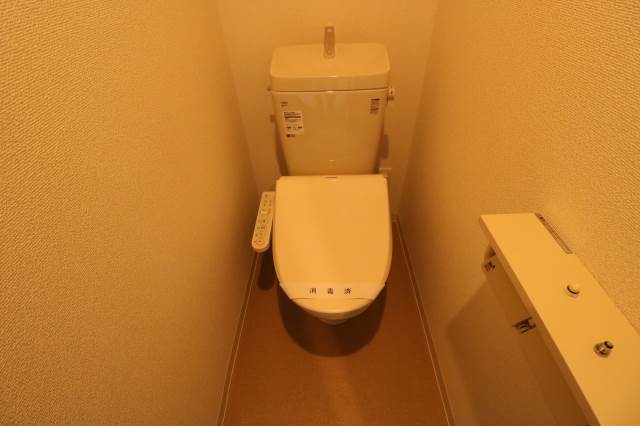 トイレ　シャワートイレ完備♪