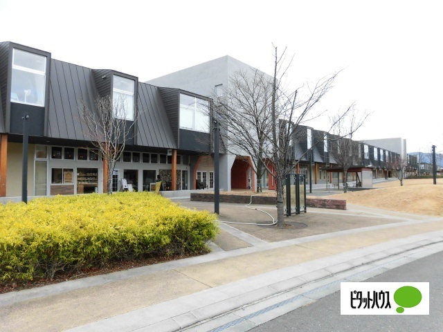 図書館　紫波町図書館（図書館）まで2029m
