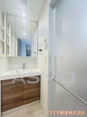 洗面設備　同マンション別部屋参考写真