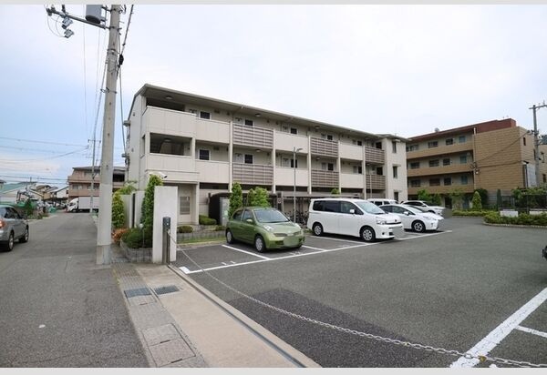 阪急今津線 甲東園駅 徒歩8分 築18年
