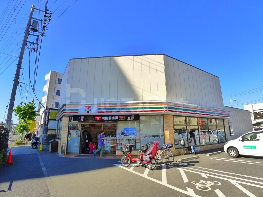 コンビニ　セブンイレブン足立椿2丁目店（コンビニ）まで180m