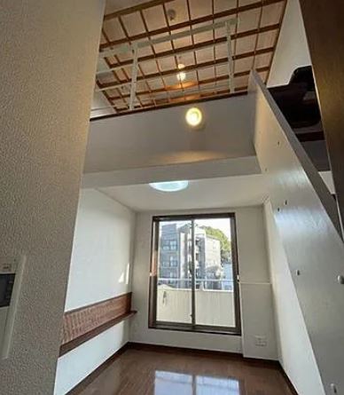 ＪＲ横須賀線 西大井駅 徒歩4分 4階建 築20年の居間写真