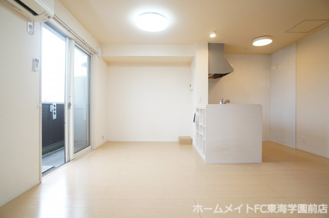 ＪＲ豊肥本線 竜田口駅 徒歩56分 3階建 築13年の居間写真