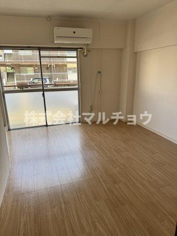 ヴィラナリー田辺の居間写真