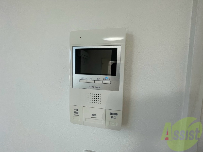 セキュリティ　ＴＶモニター付インターホンです。来客者の顔が見えるので安心！