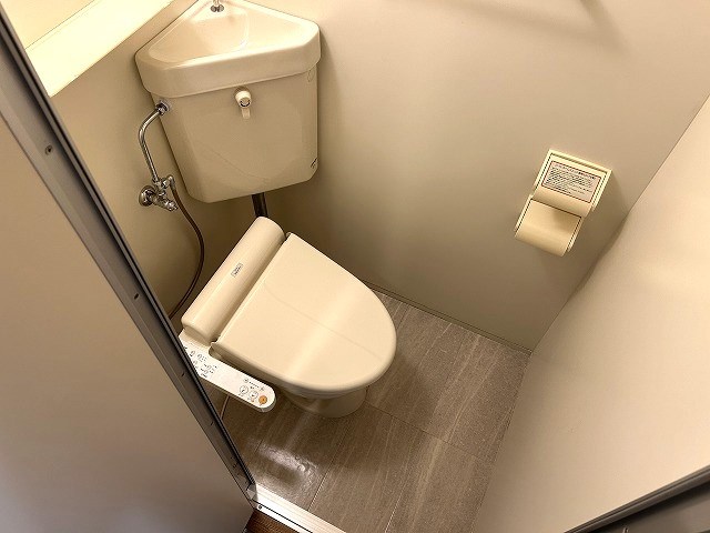 トイレ　参考写真。