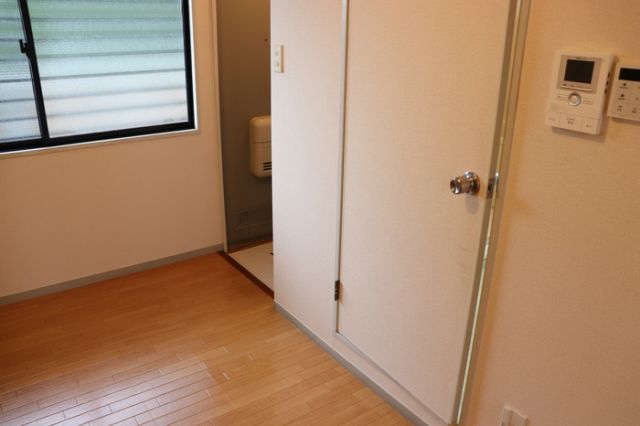 東武伊勢崎線 五反野駅 徒歩14分 2階建 築35年の居間写真