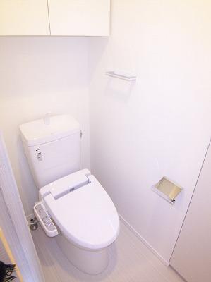 東急東横線 都立大学駅 徒歩7分 9階建 築14年のトイレ写真
