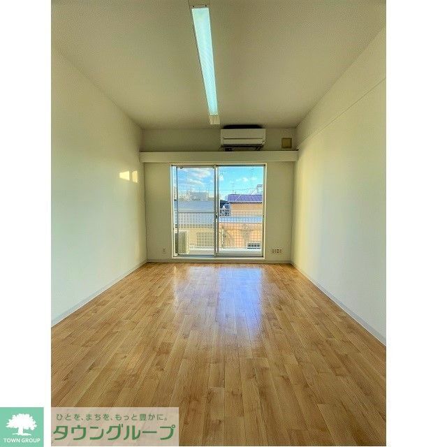 メディアハイツ南の居間写真
