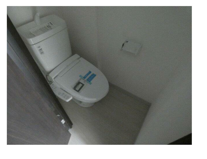 トイレ　ゆったりとした空間のトイレです　・ネット使用料無料