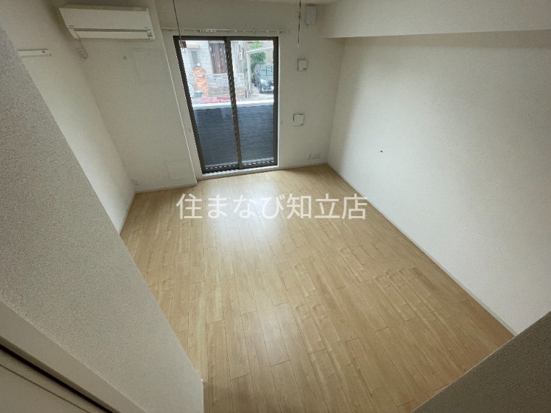 居室・リビング　同型別部屋写真