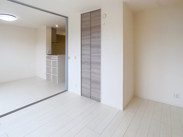 その他部屋・スペース　掲載写真は同型の左右反転の部屋を掲載しております。仕様等が異