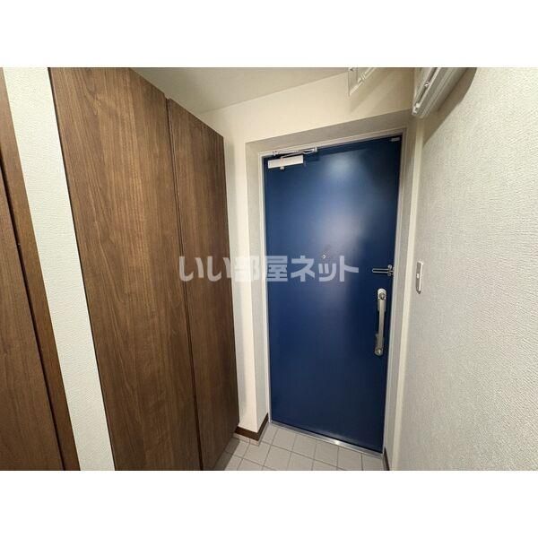 コート青葉三丁目の玄関写真