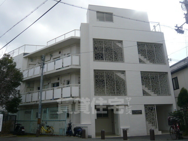 神戸市灘区高羽町のマンションの建物外観