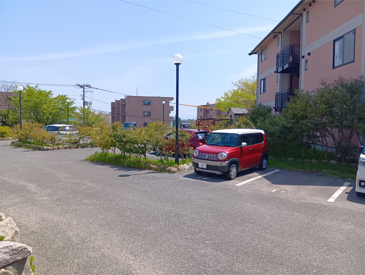 駐車場　敷地内駐車場